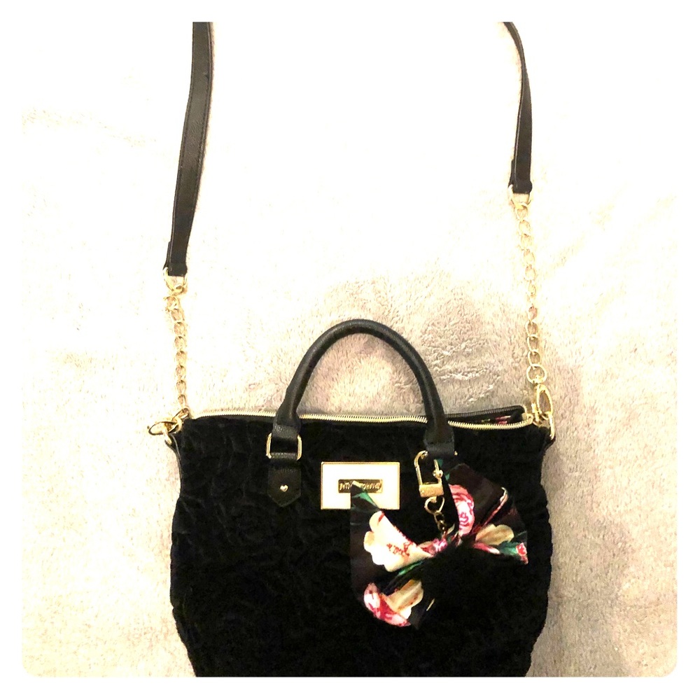 Betsy Johnson cross body handbag
